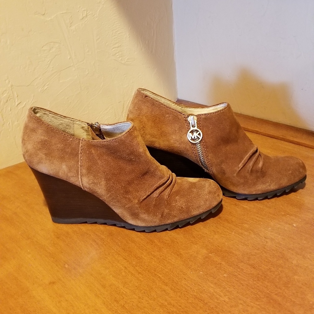 Michael Kors leather Wedge Booties size 7.5